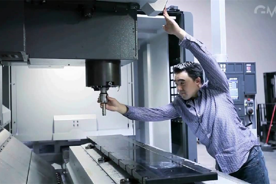數控雕銑機